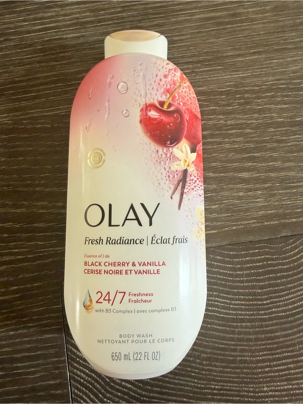 NWT Olay Fresh Radiance Body Wash black cherry & vanilla